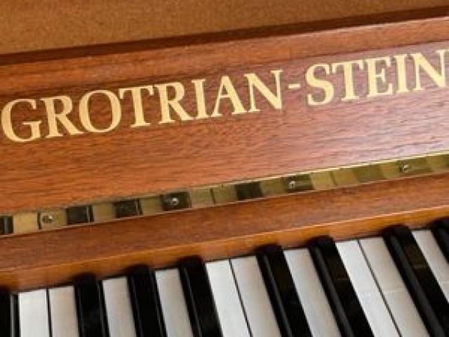 Grotrian Steinweg Klavier Nr. 122 - 1